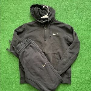 Nike Jogging Suit